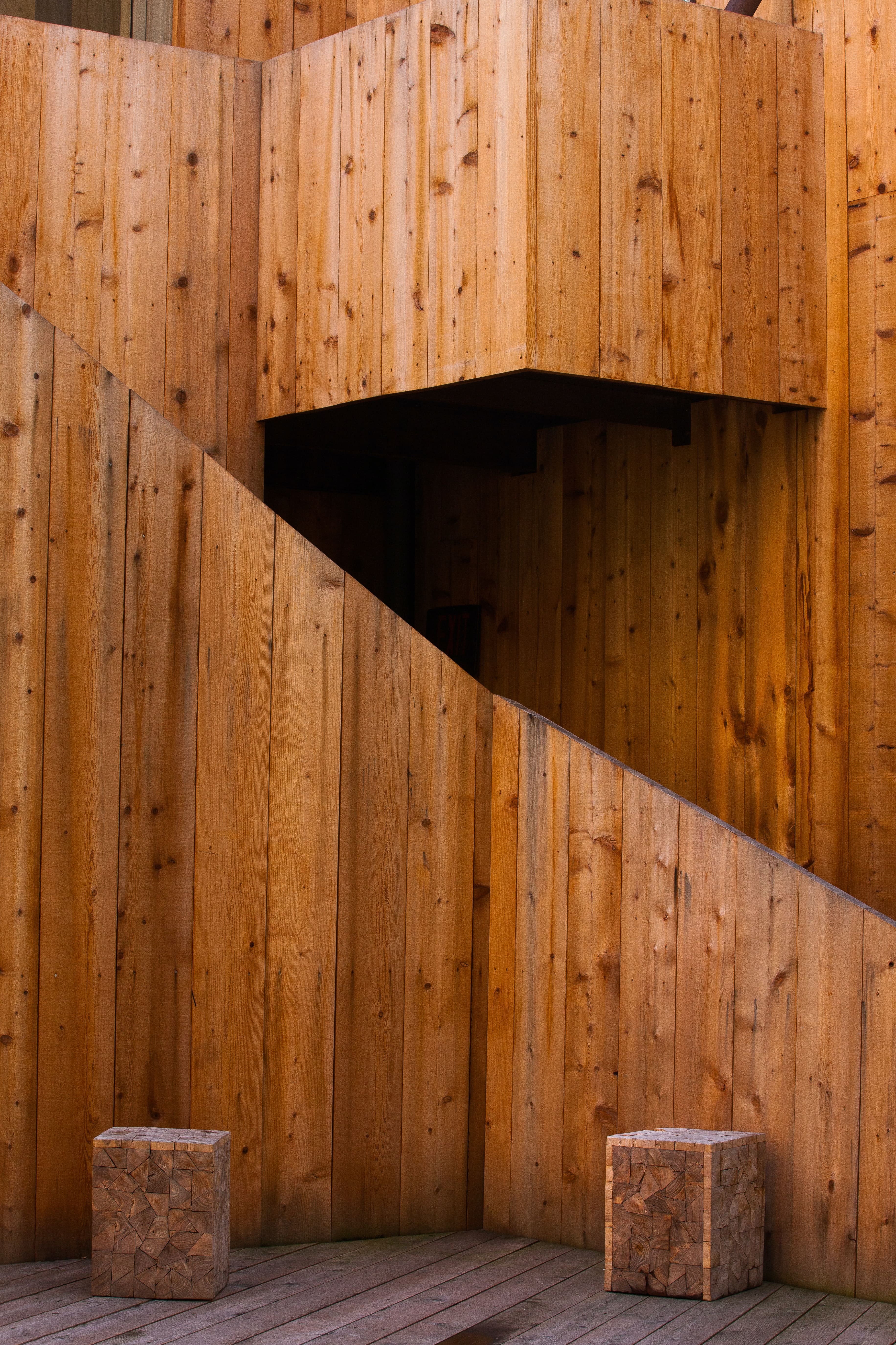 Wood stairs structure